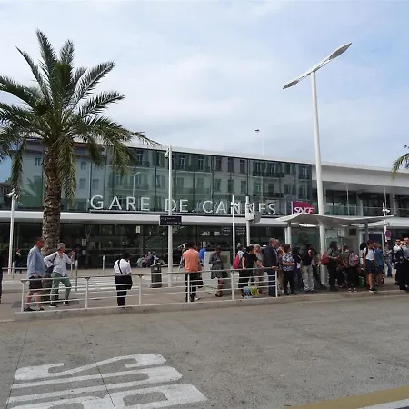 Rue St Antoine Apartament