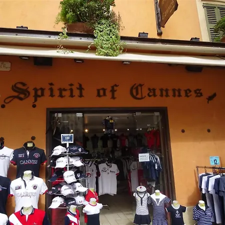 Apartament Rue St Antoine Cannes