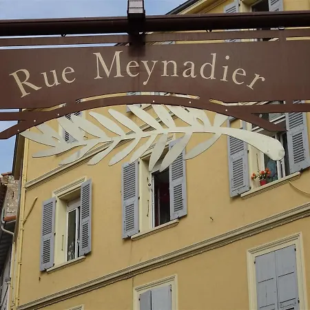 Rue St Antoine * Cannes