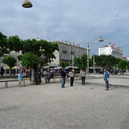 Rue St Antoine * Cannes