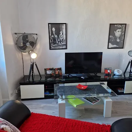 Rue St Antoine Apartament *